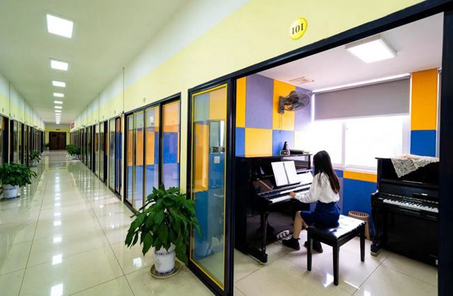 2026年四川省鹽業(yè)學(xué)校重點(diǎn)專業(yè)介紹_招生專業(yè)介紹