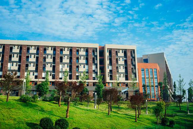 四川五月花技師學院2026年學費,各招生專業(yè)收費標準